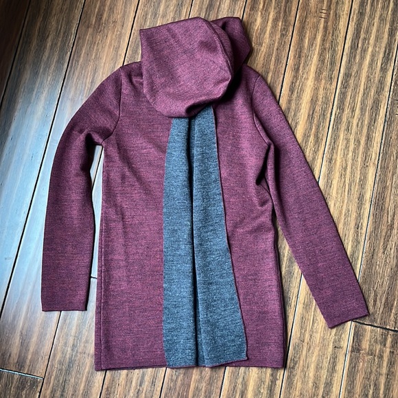 📸 Max Studio • Hooded Wool Open Front Red & Grey Cardigan • Women's size Small S - Picture 4 of 9
